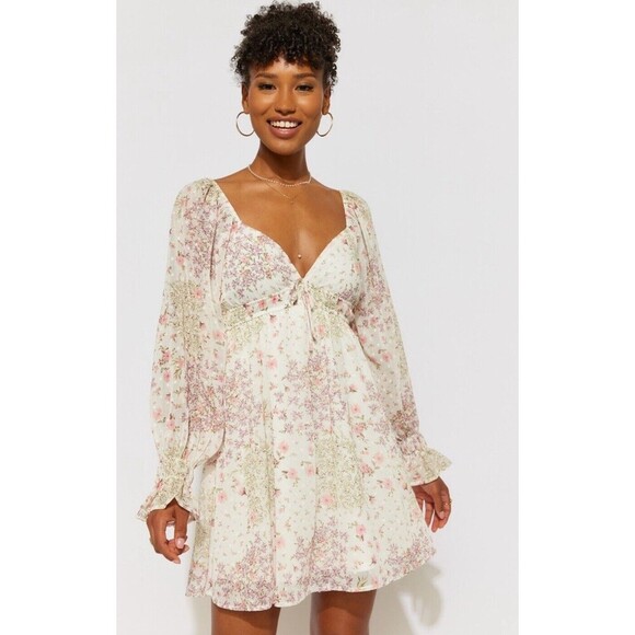 Francesca Dresses & Skirts - MI AMI Francesca's White Floral Long Sleeve Dress Large Bridal Graduation